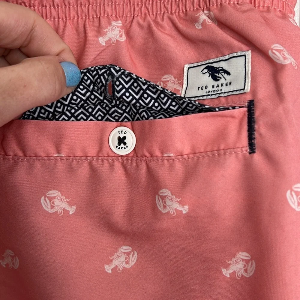 TED BAKER Lobster-Print Swim Trunks men’s size L/XL
